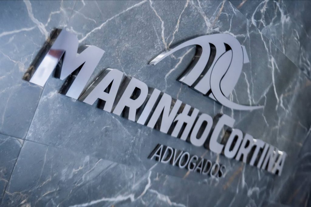 Escritorio letra caixa close opt 1